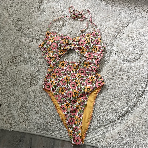 New Forever21 Floral Halter One Piece Swimsuit Small - Picture 1 of 4